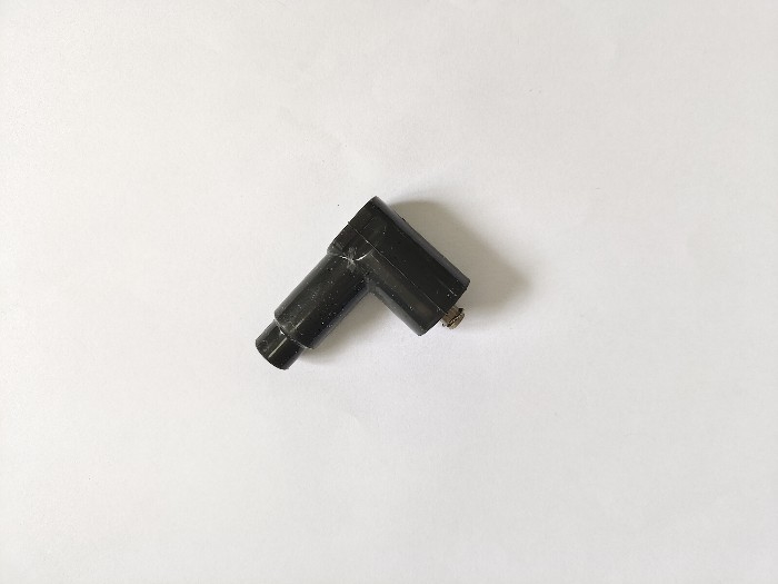 90 Degree Bended Spark Plug Wire Connector Auto Ignition Cable Connectors